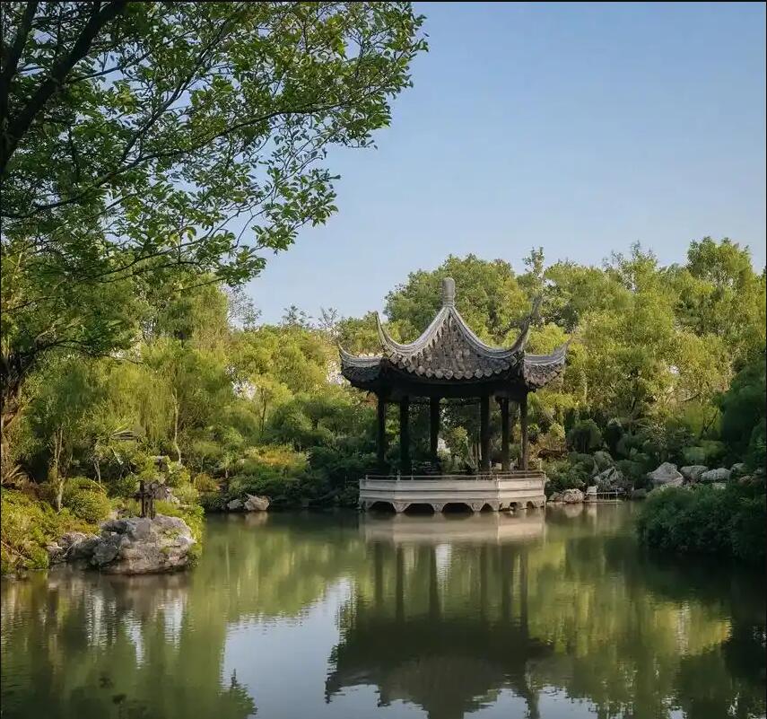 重庆平庸餐饮有限公司